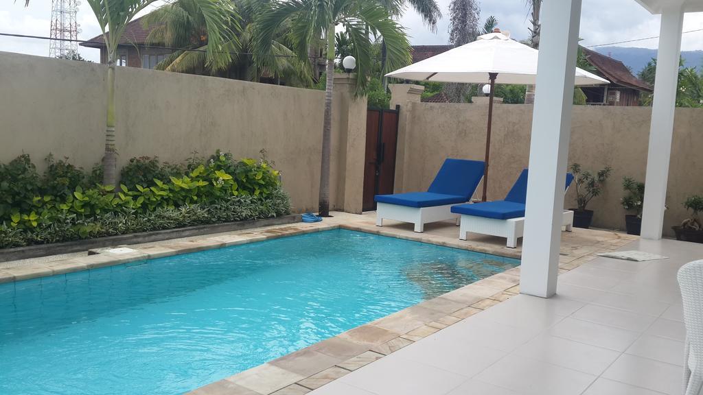 Kartika Villas Lovina Pokoj fotografie